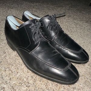 Dress shoes